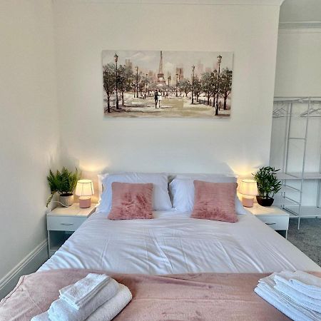 Chic Apartment In Central Bournemouth With Parking Zewnętrze zdjęcie