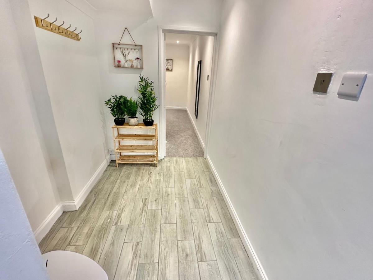Chic Apartment In Central Bournemouth With Parking Zewnętrze zdjęcie