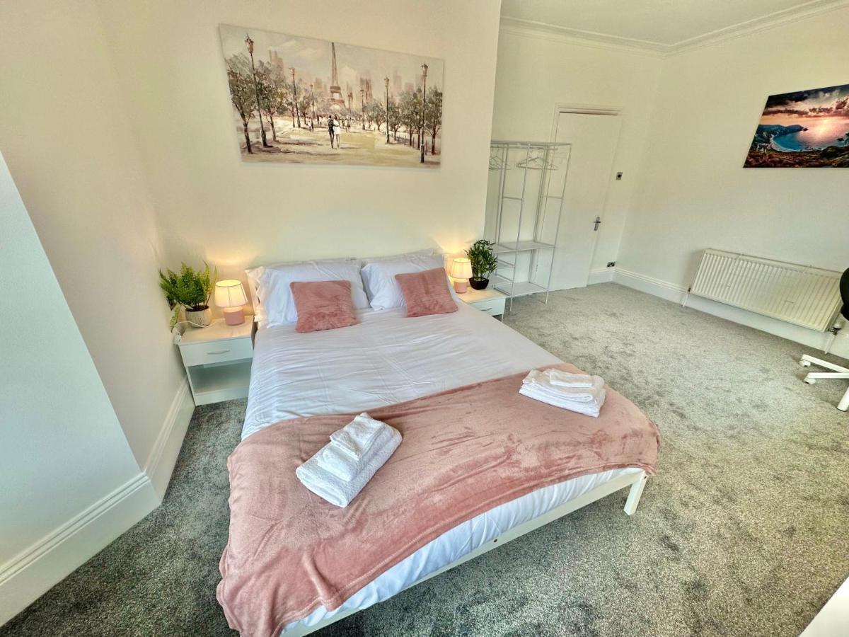 Chic Apartment In Central Bournemouth With Parking Zewnętrze zdjęcie